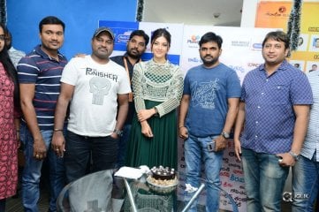 Mahanubhavudu Movie Team At Radio City